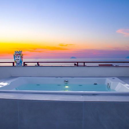 Duca D'Aosta Terrace, Skypool & Sauna Acquedolci Luaran gambar