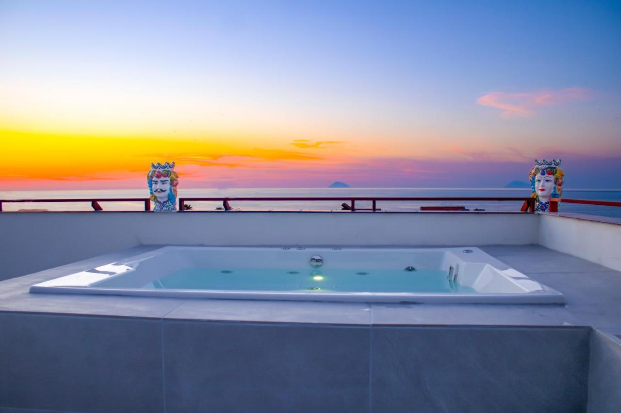 Duca D'Aosta Terrace, Skypool & Sauna Acquedolci Luaran gambar