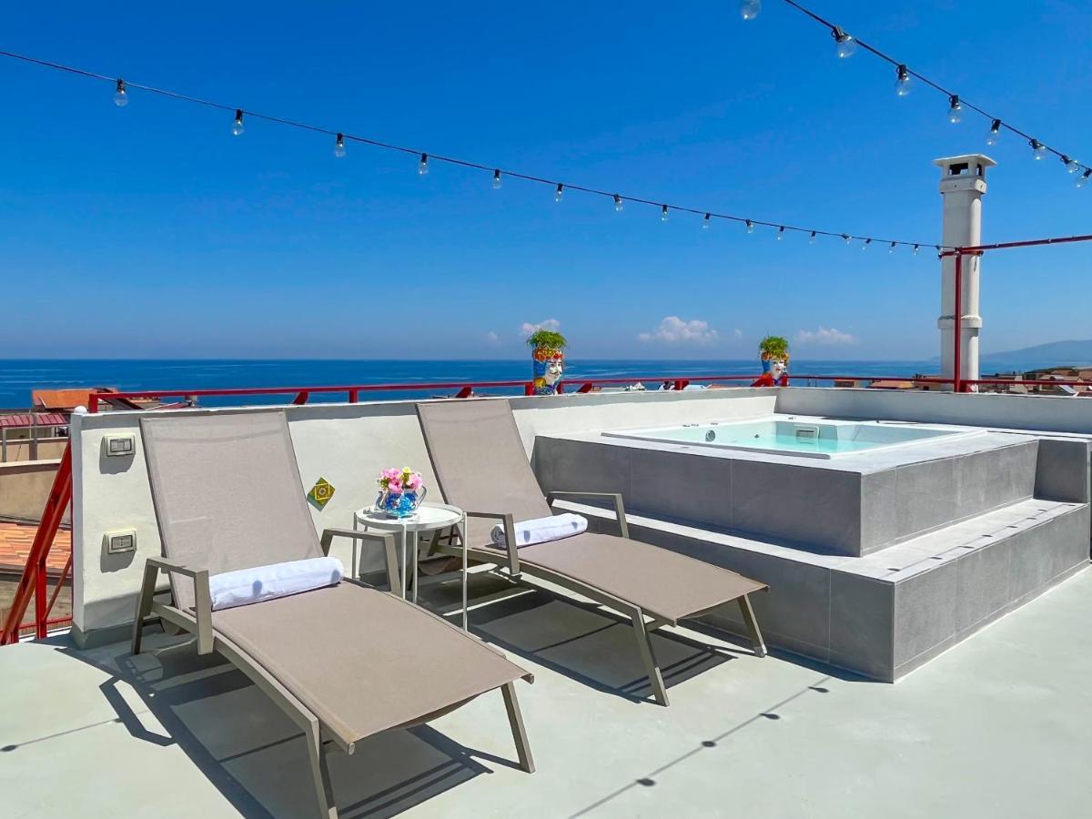 Duca D'Aosta Terrace, Skypool & Sauna Acquedolci Luaran gambar