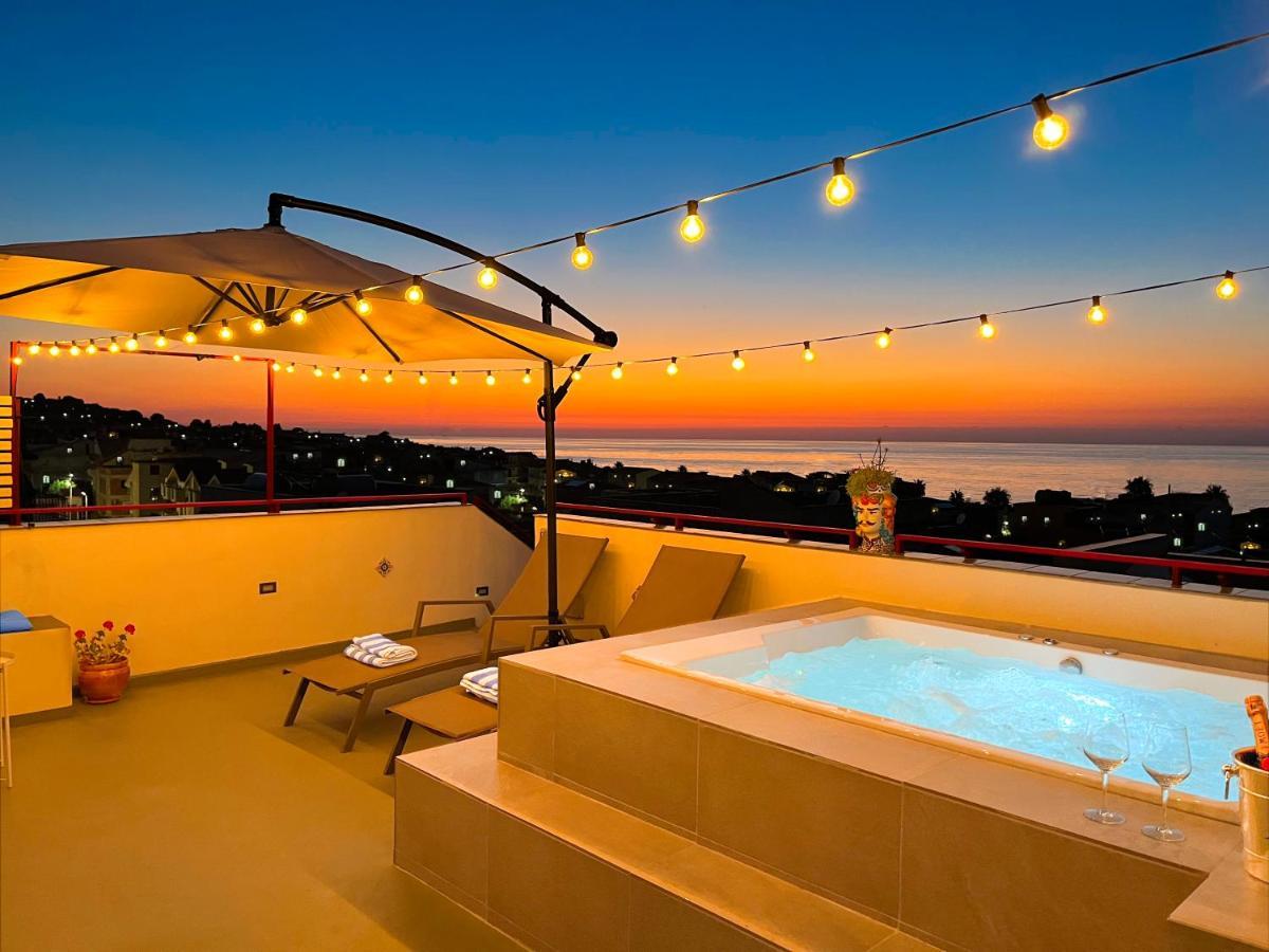 Duca D'Aosta Terrace, Skypool & Sauna Acquedolci Luaran gambar